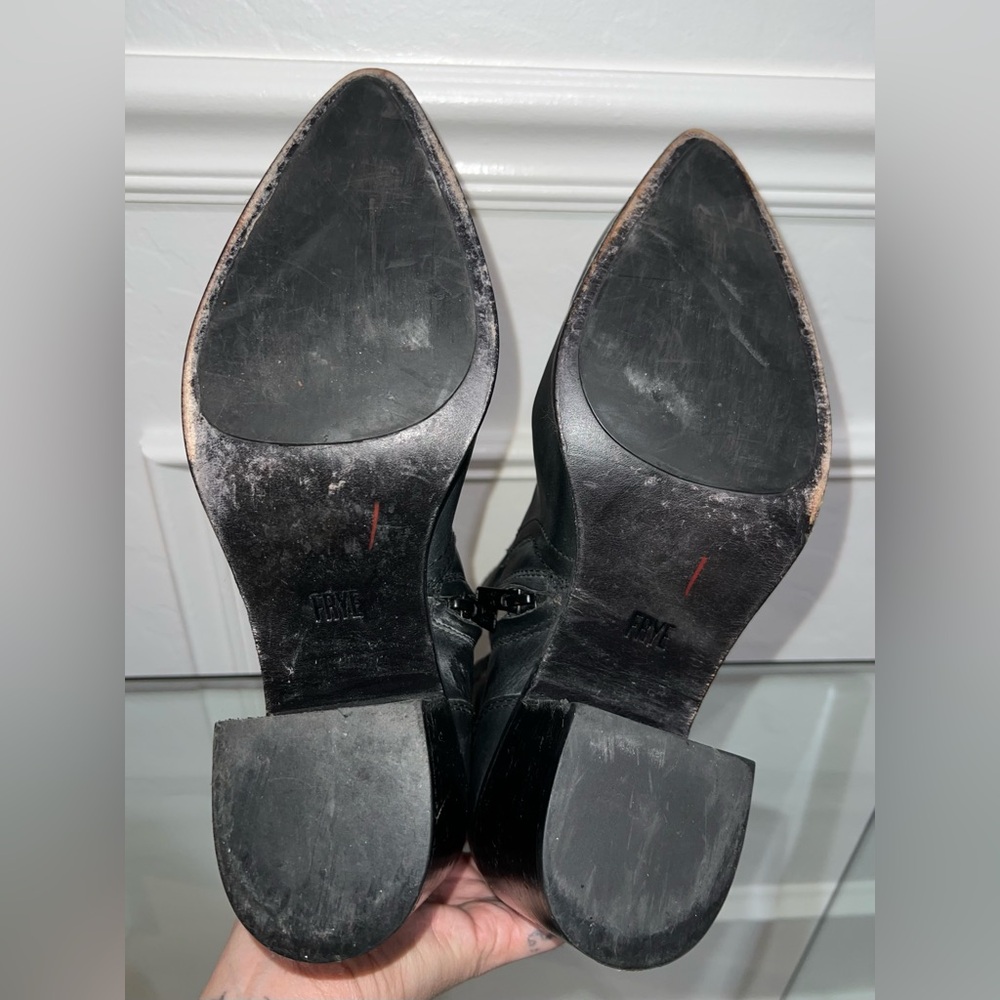 Frye Flynn Short Inside Zip Black Leather Boots Size 11 - Picture 15 of 15